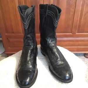 Justin Black Full Quill Ostrich Ropers Sz 11 D